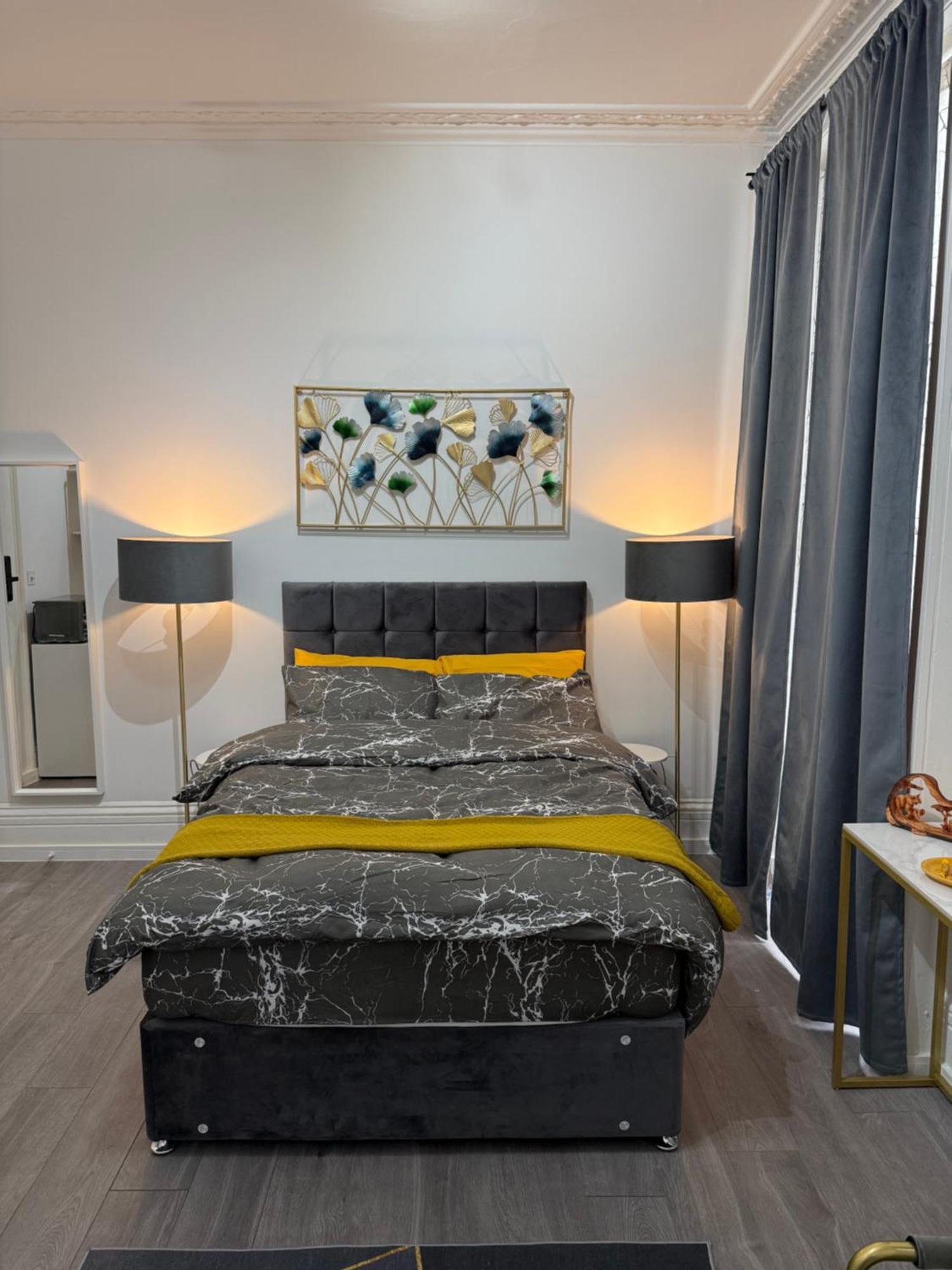 Luxury In Victoria, 7 Minutes Walk To Victoria Station, 6 Alloggio in famiglia