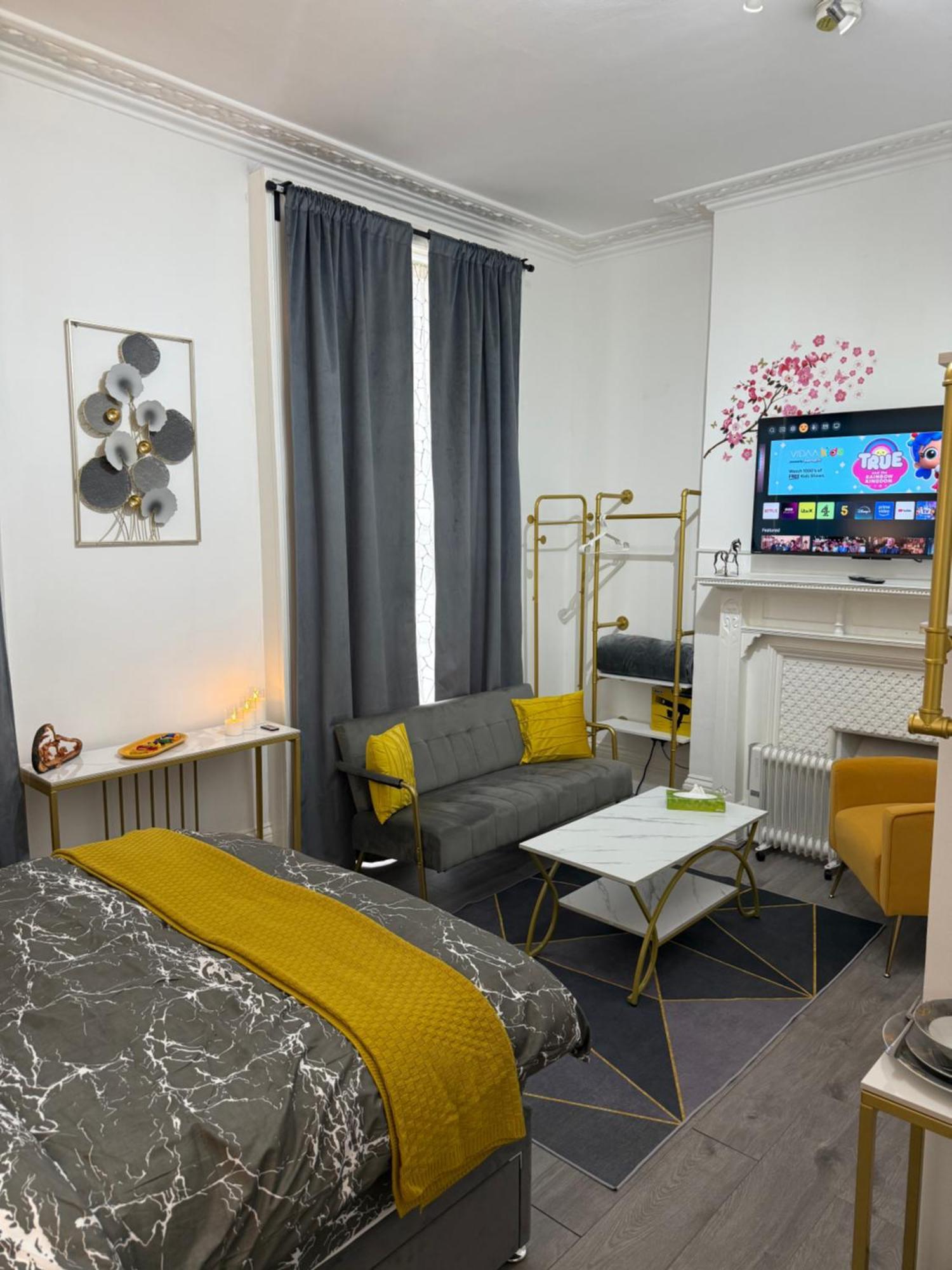 Alloggio in famiglia Luxury In Victoria, 7 Minutes Walk To Victoria Station, 6 *